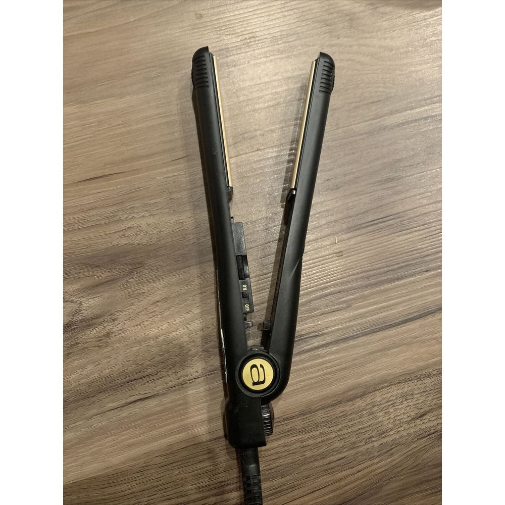 Andis Professional High‎ Heat 1-inch Ceramic Tourmaline Ionic Flat Iron, Black